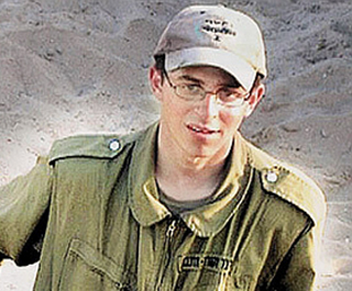 Gilad Shalit in Cap 320x265.jpg