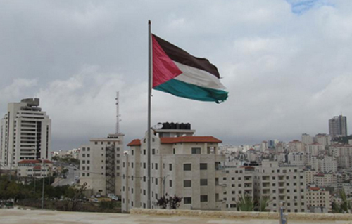 Palestinian Flag over Ramallah500.jpg