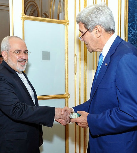 Secretary_Kerry_greets_Iranian_Foreign_Minister_Zarif474x531