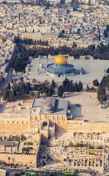 aerial-view-temple-mount-wikicommons-Andrew-Shiva350x563
